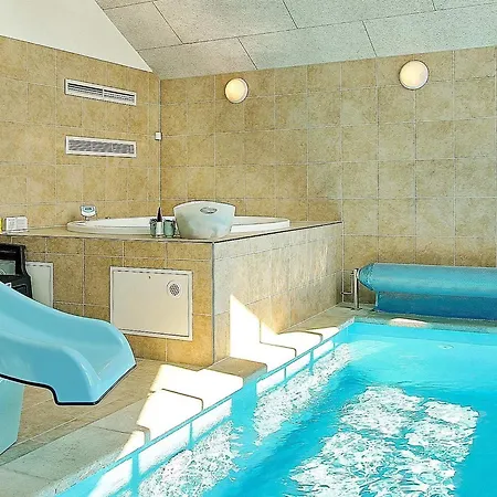 Luxury House With Pool Semesterbostad *