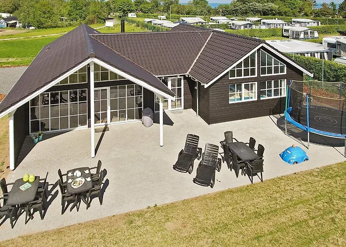 בית נופש Luxury House With Pool *