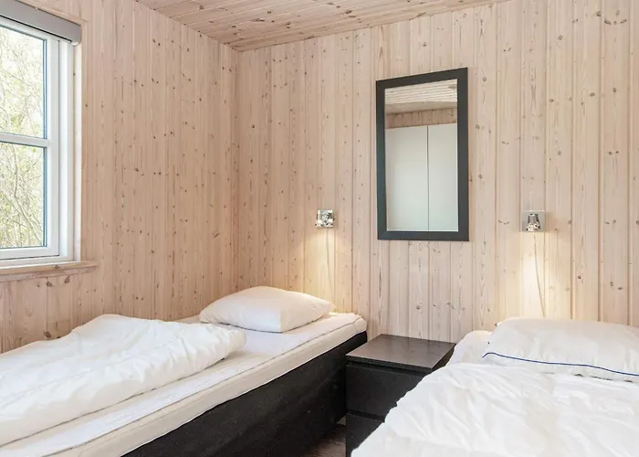 Luxury House With Pool בית נופש