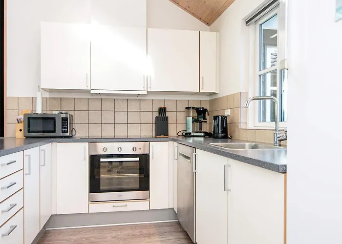 Luxury House With Pool בית נופש