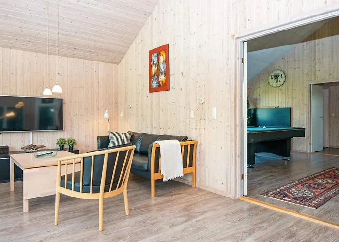 בית נופש Luxury House With Pool אודר