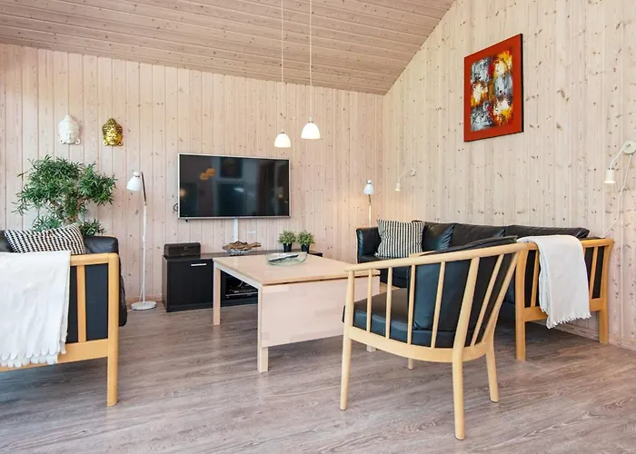 בית נופש Luxury House With Pool